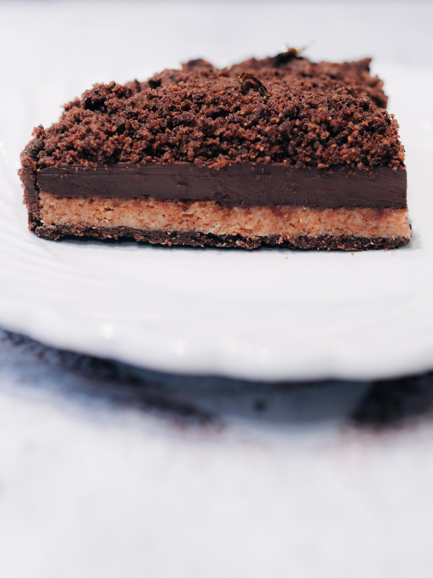 Tarte au chocolat noir et noisettes